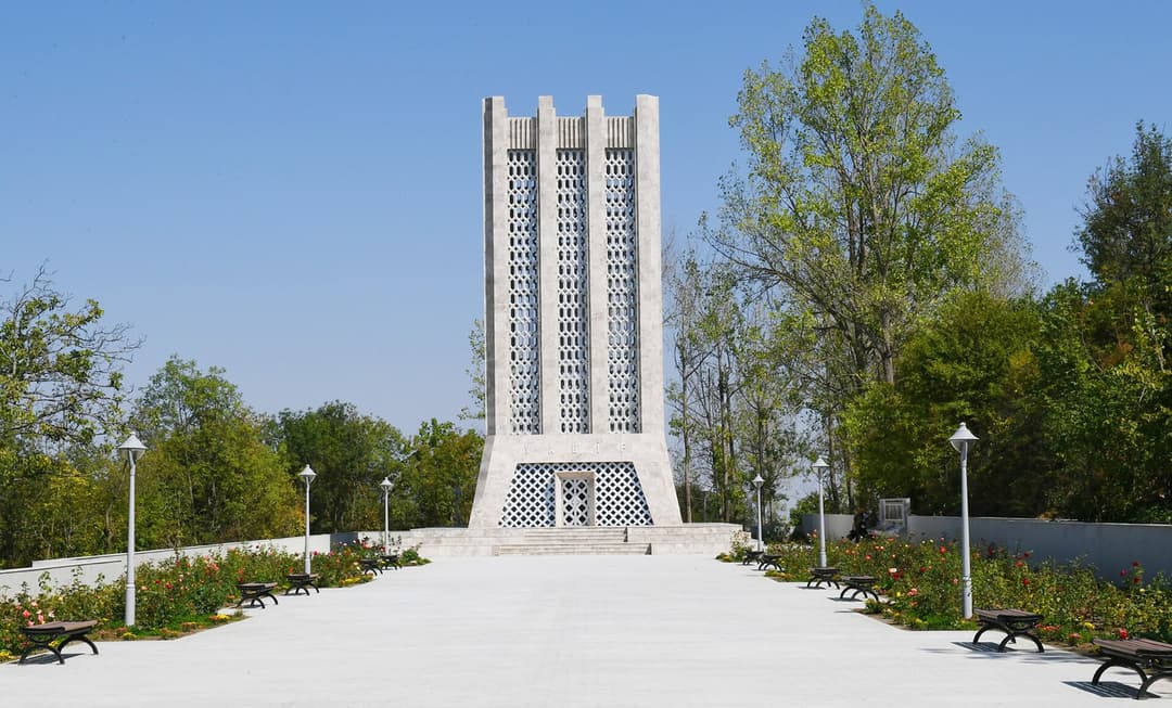 Şuşada Molla Pənah Vaqifin bərpa olunmuş məqbərəsi